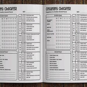 📝Daily Weekly and Monthly Cleaning Schedule📔